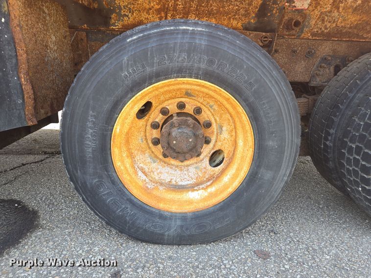 image for item ED4036 2003 International 7500 dump truck