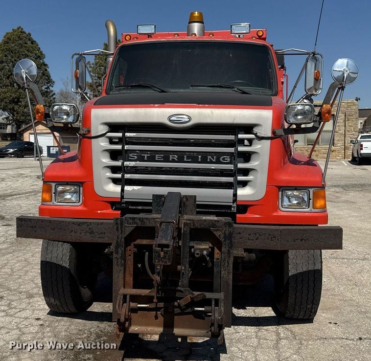 image for item ED4037 2001 Sterling L9500 dump truck