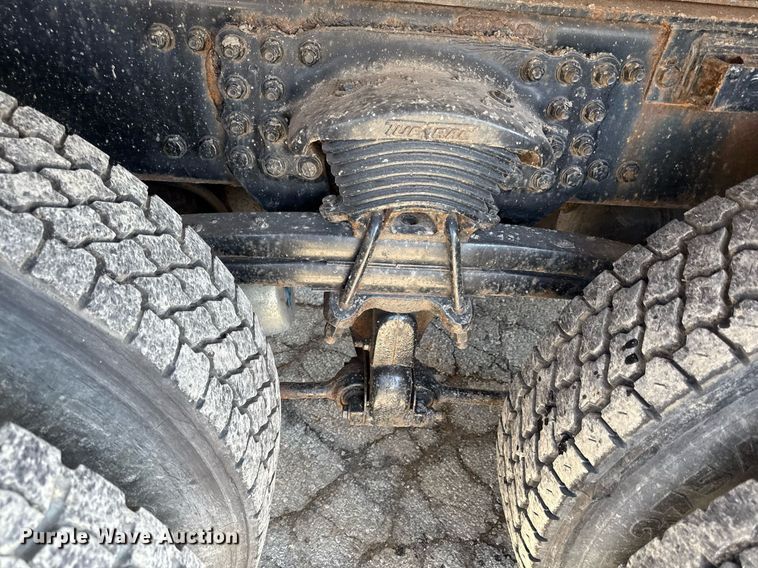 image for item ED4037 2001 Sterling L9500 dump truck