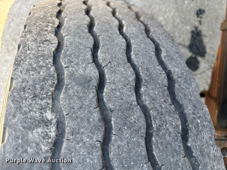 image for item ED4037 2001 Sterling L9500 dump truck