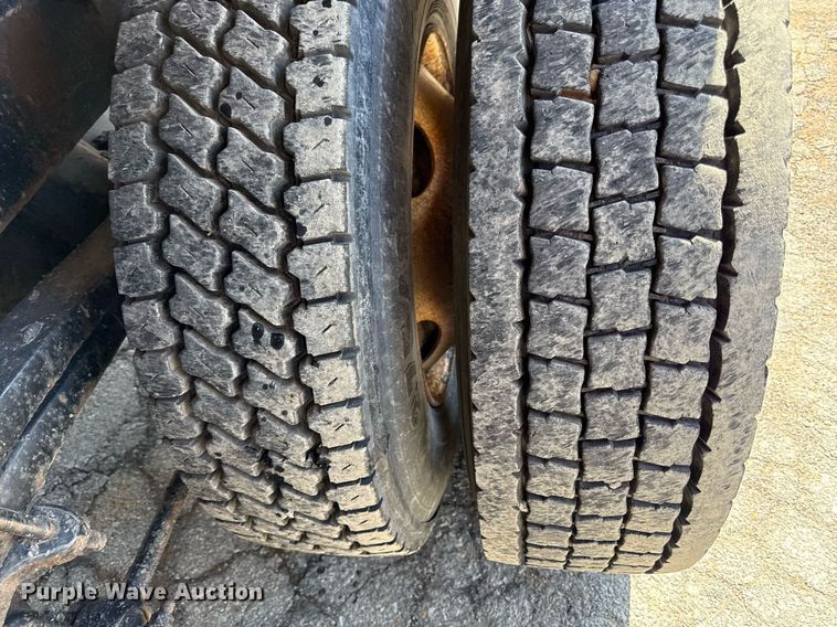 image for item ED4037 2001 Sterling L9500 dump truck