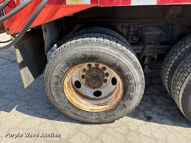 image for item ED4037 2001 Sterling L9500 dump truck