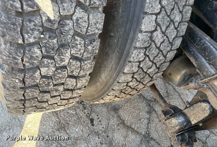 image for item ED4037 2001 Sterling L9500 dump truck