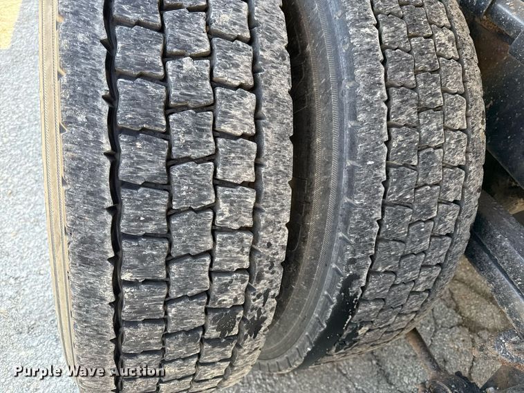 image for item ED4037 2001 Sterling L9500 dump truck