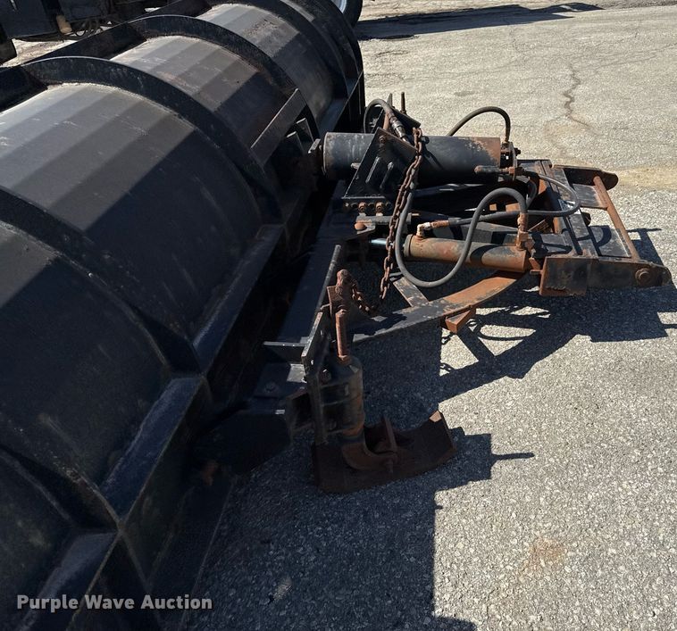 image for item ED4037 2001 Sterling L9500 dump truck