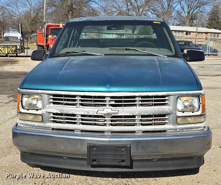 image for item ED4039 1998 Chevrolet C1500 Ext. Cab pickup truck
