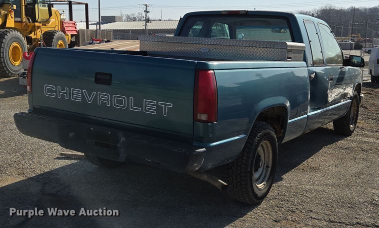 image for item ED4039 1998 Chevrolet C1500 Ext. Cab pickup truck