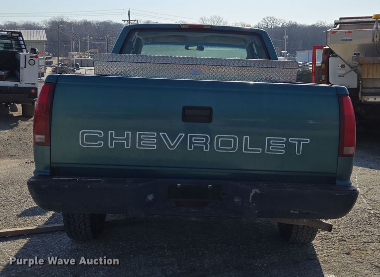 image for item ED4039 1998 Chevrolet C1500 Ext. Cab pickup truck