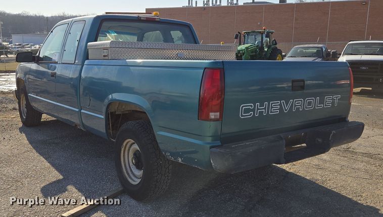 image for item ED4039 1998 Chevrolet C1500 Ext. Cab pickup truck