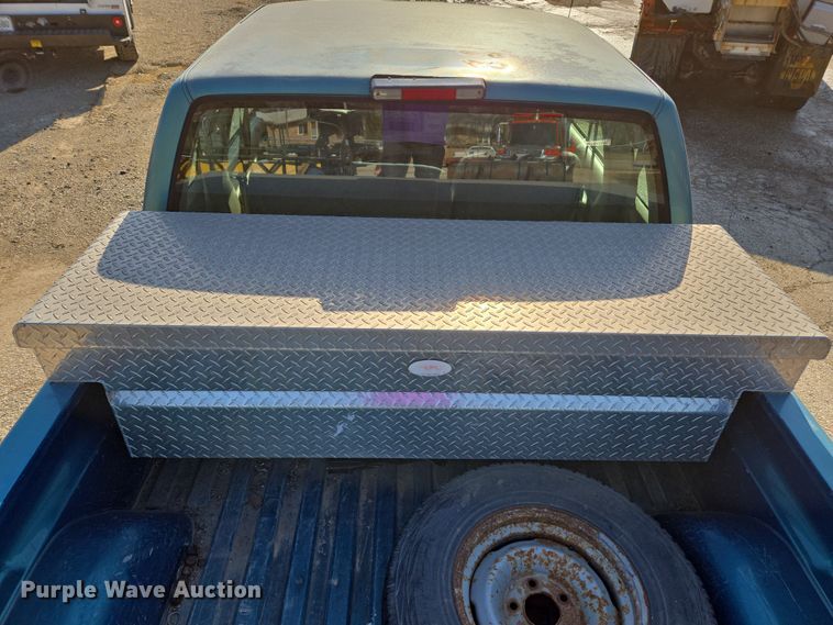 image for item ED4039 1998 Chevrolet C1500 Ext. Cab pickup truck