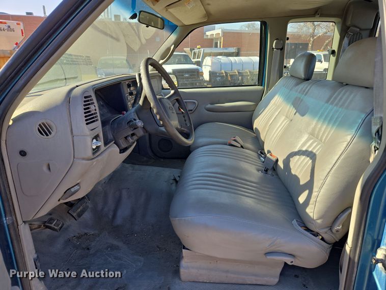 image for item ED4039 1998 Chevrolet C1500 Ext. Cab pickup truck