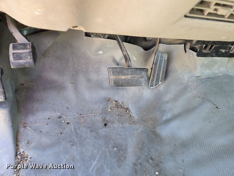 image for item ED4039 1998 Chevrolet C1500 Ext. Cab pickup truck