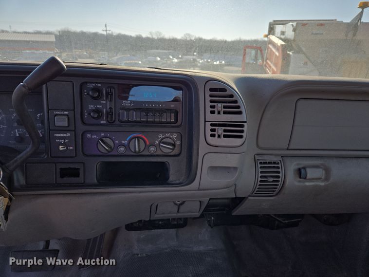 image for item ED4039 1998 Chevrolet C1500 Ext. Cab pickup truck