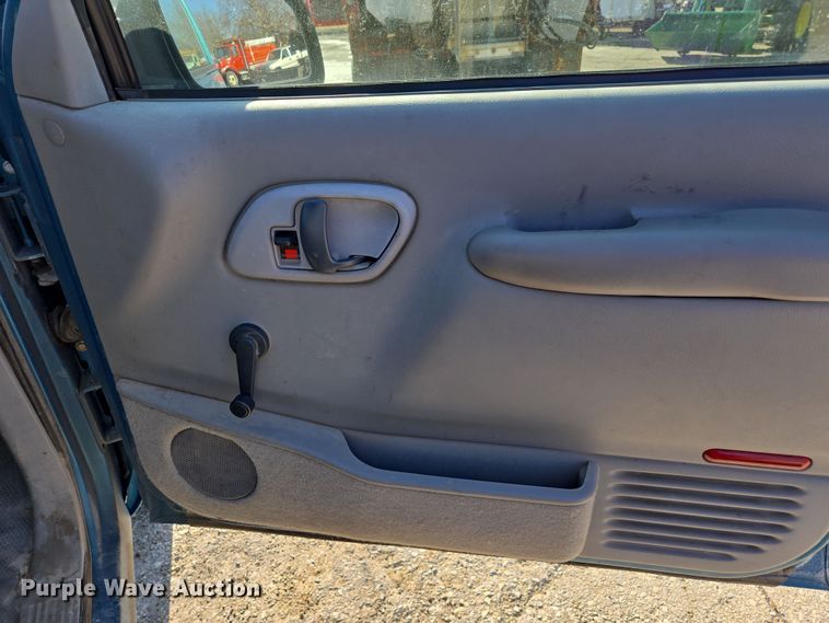 image for item ED4039 1998 Chevrolet C1500 Ext. Cab pickup truck