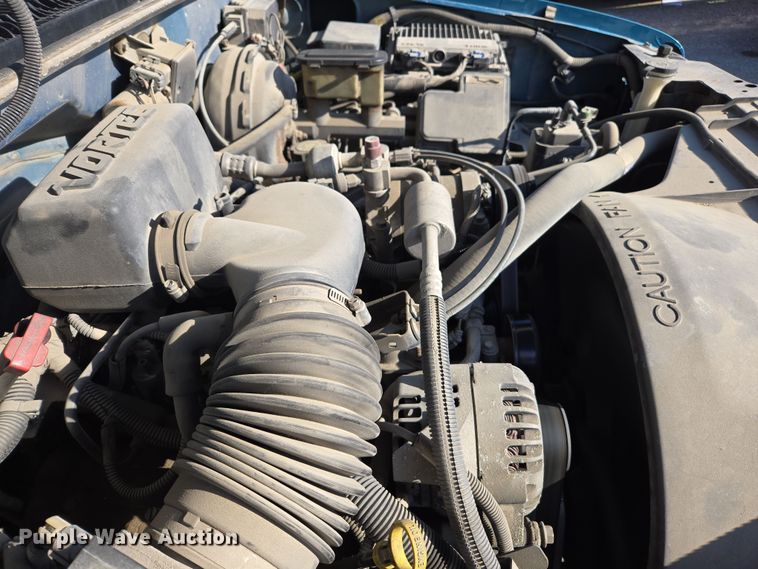 image for item ED4039 1998 Chevrolet C1500 Ext. Cab pickup truck