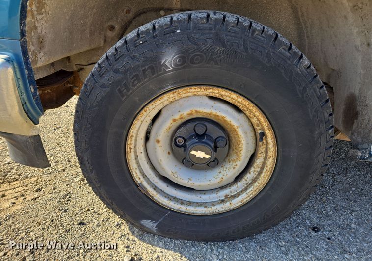 image for item ED4039 1998 Chevrolet C1500 Ext. Cab pickup truck