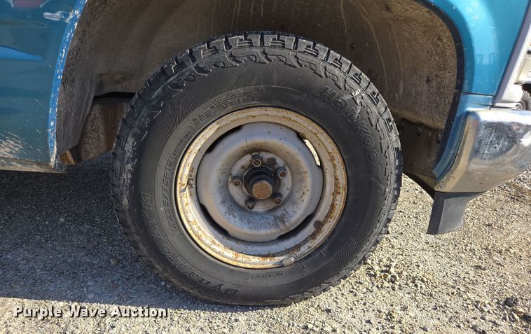 image for item ED4039 1998 Chevrolet C1500 Ext. Cab pickup truck