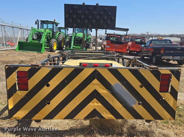 image for item ED4043 2006 Energy Absorption System arrow board trailer