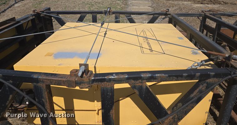 image for item ED4043 2006 Energy Absorption System arrow board trailer