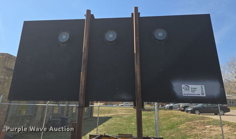 image for item ED4043 2006 Energy Absorption System arrow board trailer