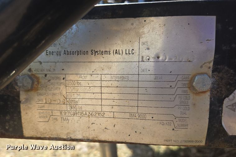 image for item ED4043 2006 Energy Absorption System arrow board trailer