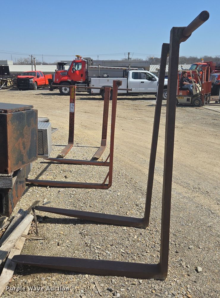 image for item ED4045 4' L wheel loader forks