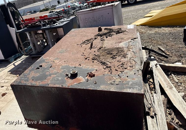 image for item ED4049 (2) waste oil tanks