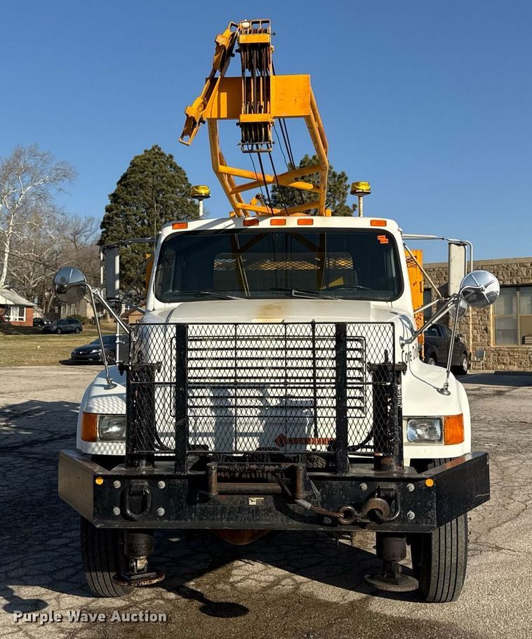 image for item ED4050 1992 International 4800 drilling rig truck