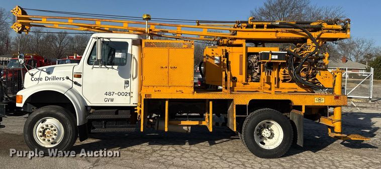 image for item ED4050 1992 International 4800 drilling rig truck