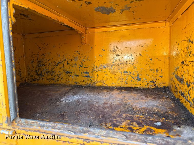 image for item ED4050 1992 International 4800 drilling rig truck