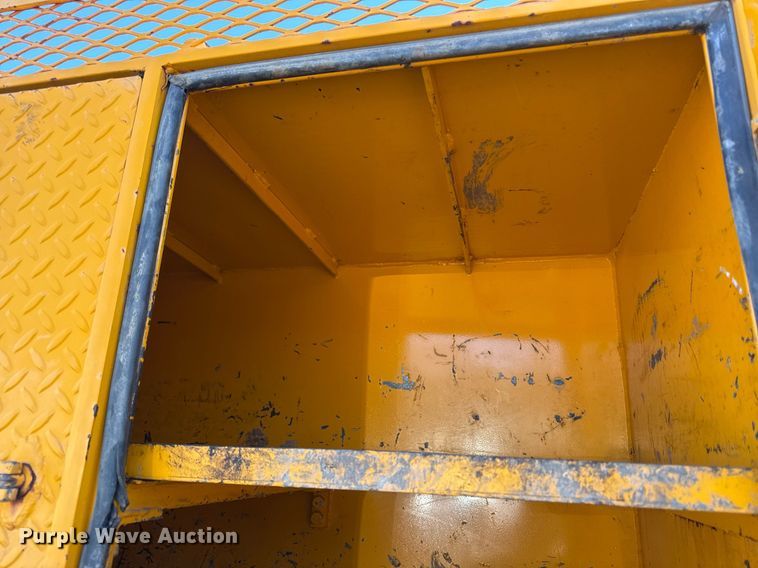 image for item ED4050 1992 International 4800 drilling rig truck