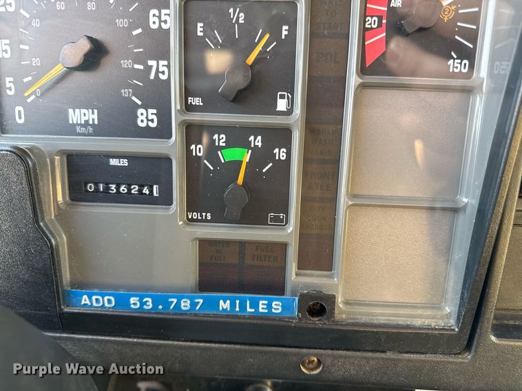 image for item ED4050 1992 International 4800 drilling rig truck