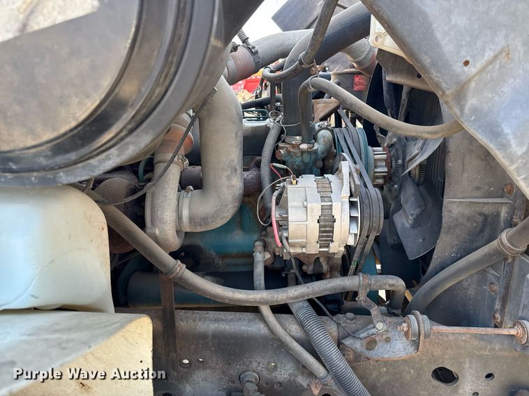 image for item ED4050 1992 International 4800 drilling rig truck