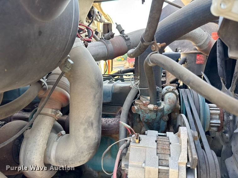 image for item ED4050 1992 International 4800 drilling rig truck