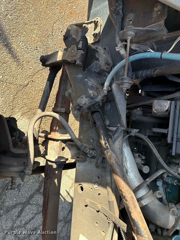 image for item ED4050 1992 International 4800 drilling rig truck