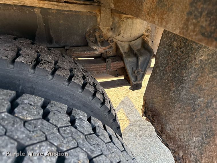 image for item ED4050 1992 International 4800 drilling rig truck