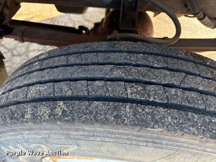 image for item ED4050 1992 International 4800 drilling rig truck