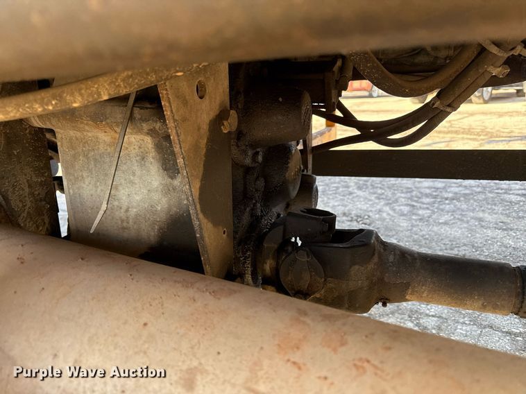 image for item ED4050 1992 International 4800 drilling rig truck