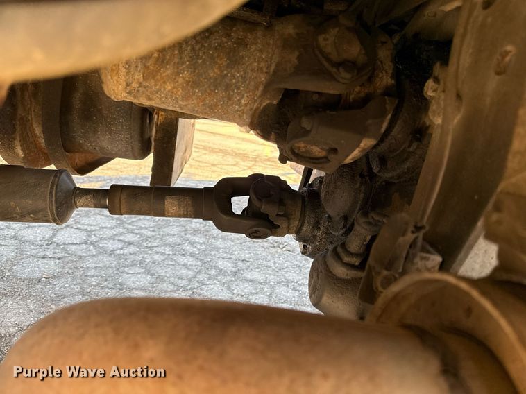 image for item ED4050 1992 International 4800 drilling rig truck