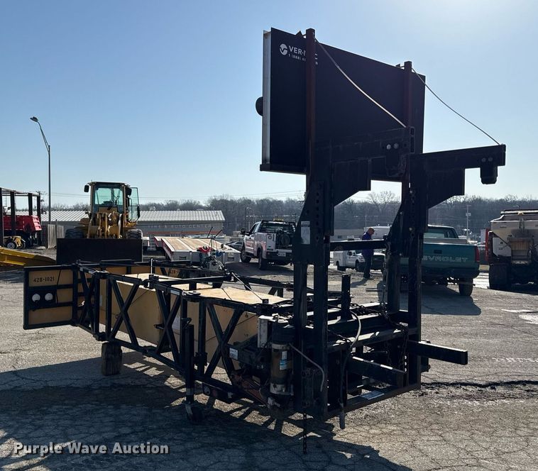 image for item ED4051 2001 Trinity crash attenuator