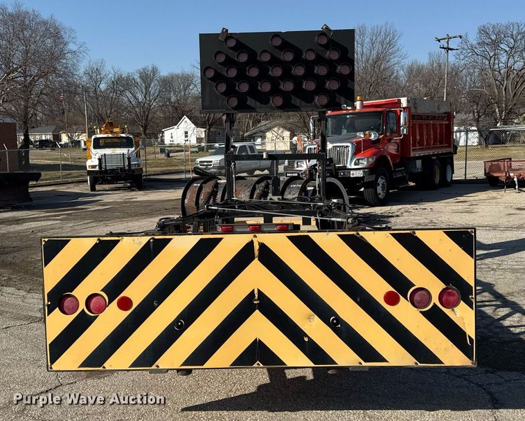 image for item ED4051 2001 Trinity crash attenuator