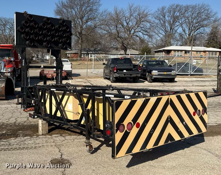 image for item ED4051 2001 Trinity crash attenuator