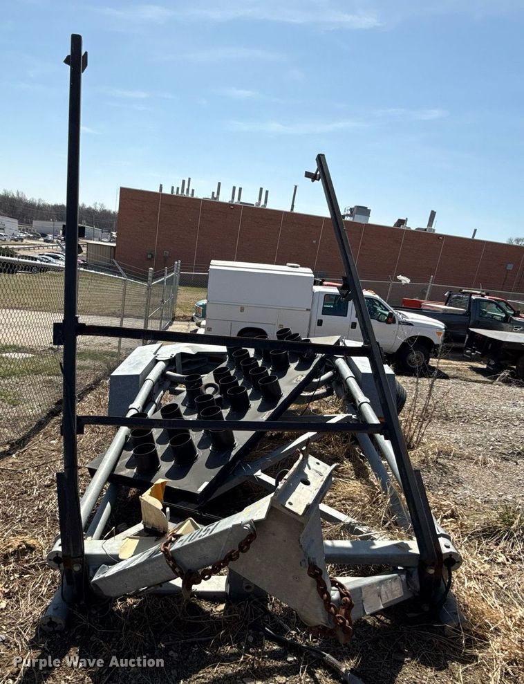 image for item ED4052 2011 Energy Absorption System crash attenuator