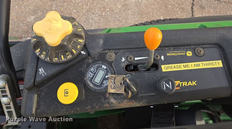 image for item ED4053 2013 John Deere Z920M ZTR lawn mower