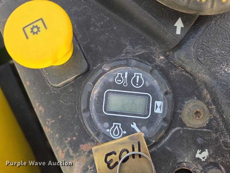 image for item ED4053 2013 John Deere Z920M ZTR lawn mower