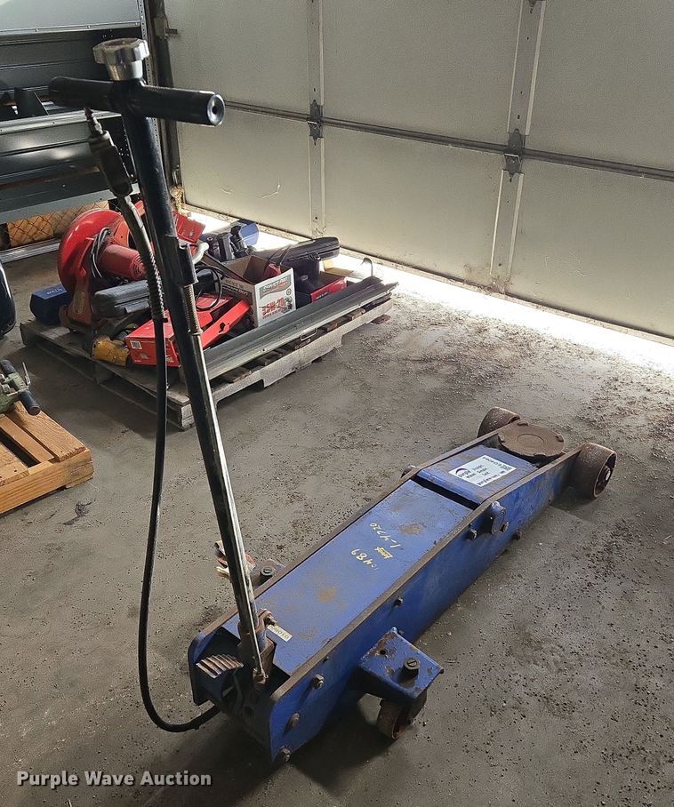 image for item ED4064 Westward floor jack