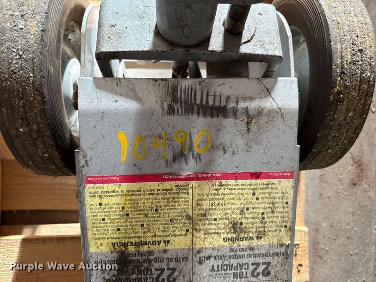 image for item ED4068 (2) Floor jacks