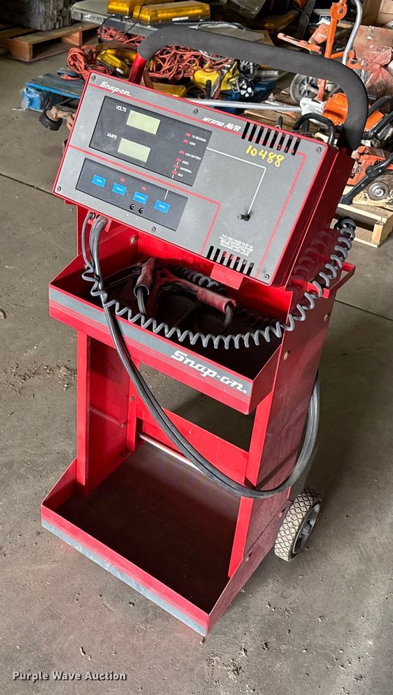 image for item ED4070 Snap-On MT-3750 battery charger