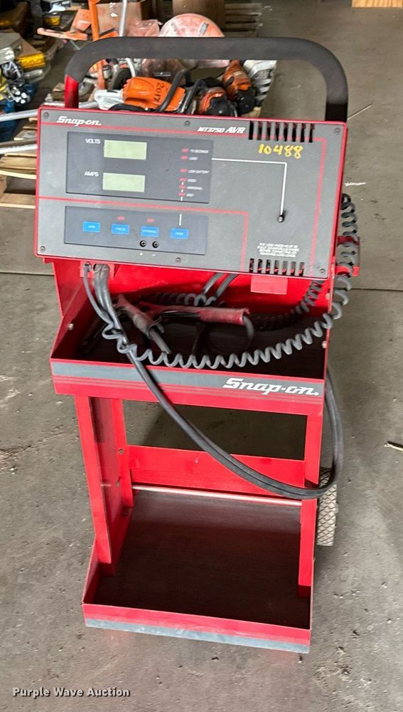 image for item ED4070 Snap-On MT-3750 battery charger