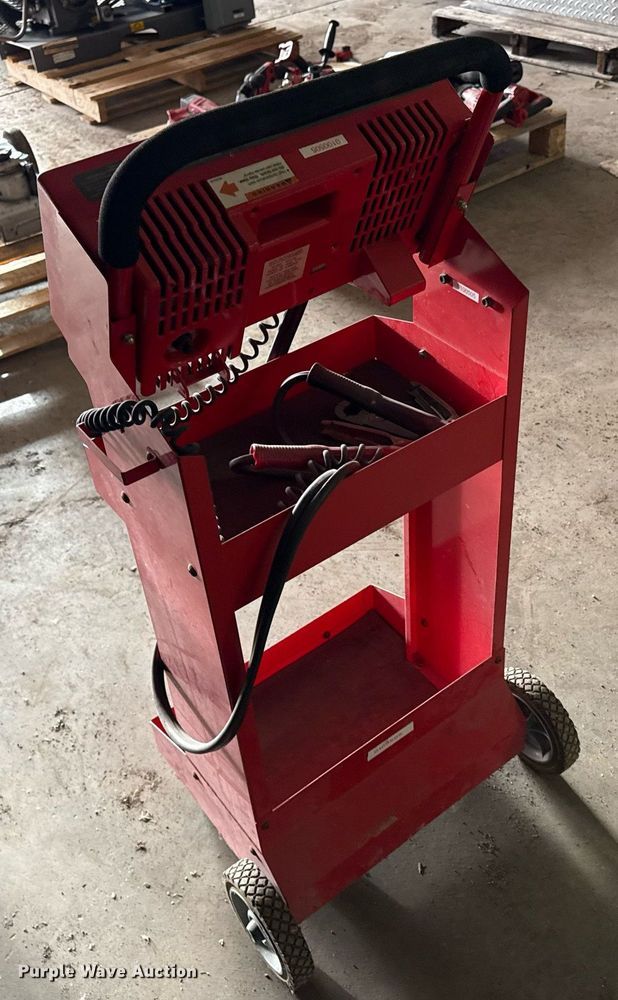 image for item ED4070 Snap-On MT-3750 battery charger